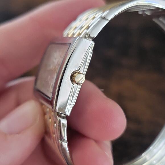 Vintage Watches Vivani Two Tone Stretch Band Rectangular Dial Quartz Watch - Picture 8 of 10